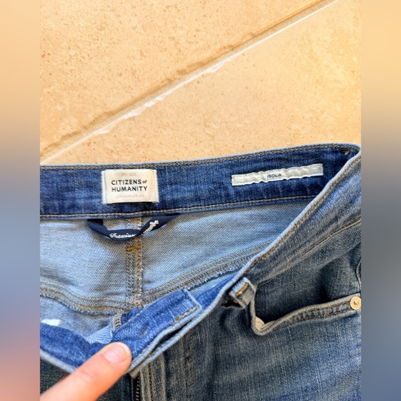 Citizens of Humanity Isola Mid-Rise Cropped Boot Cut Raw Hem Jeans - Picture 5 of 6